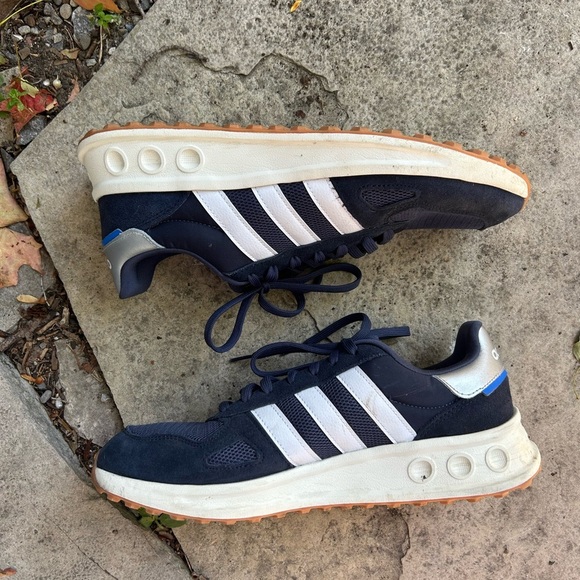 Adidas blue Cloudform Comfort sneakers, size 10.5 - Picture 6 of 10